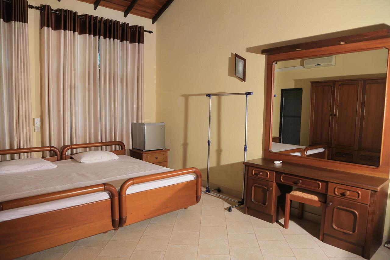 Tropical Villas Negombo Esterno foto