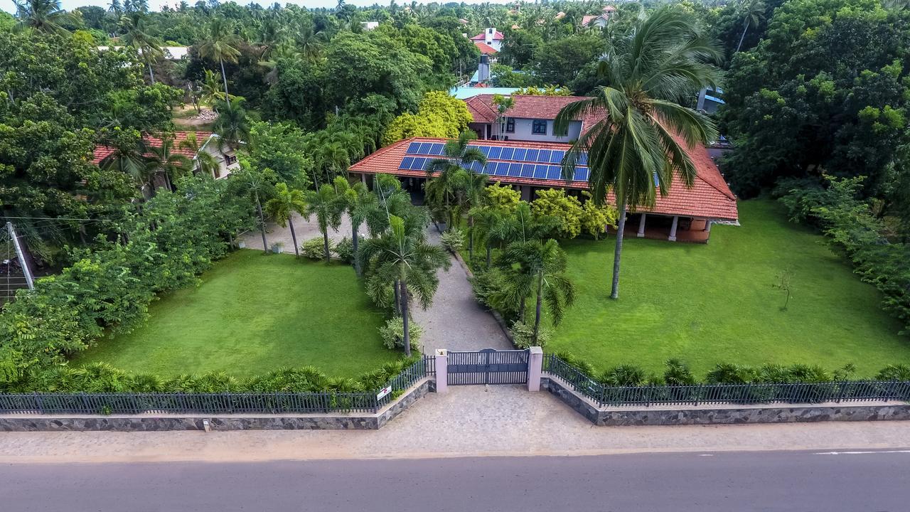 Tropical Villas Negombo Esterno foto
