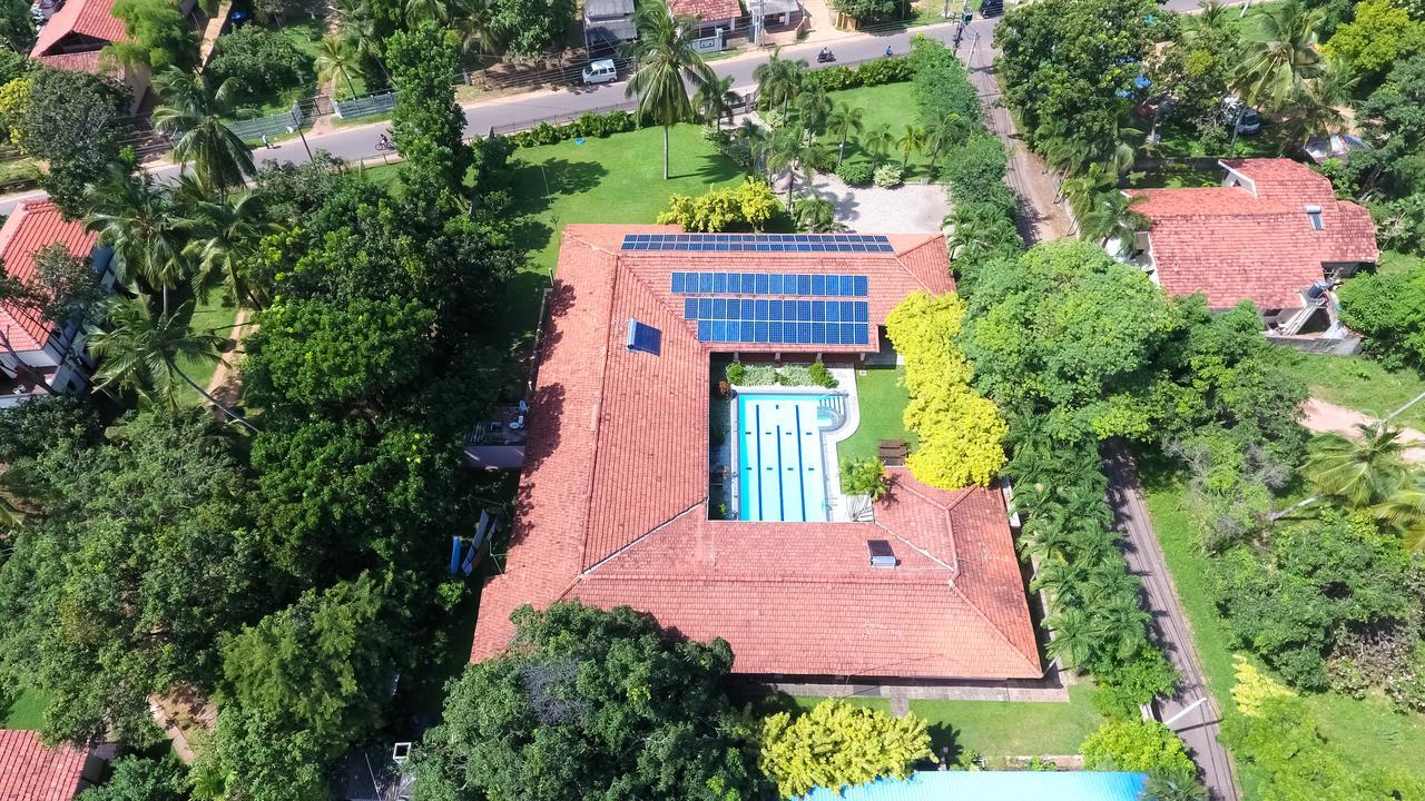 Tropical Villas Negombo Esterno foto