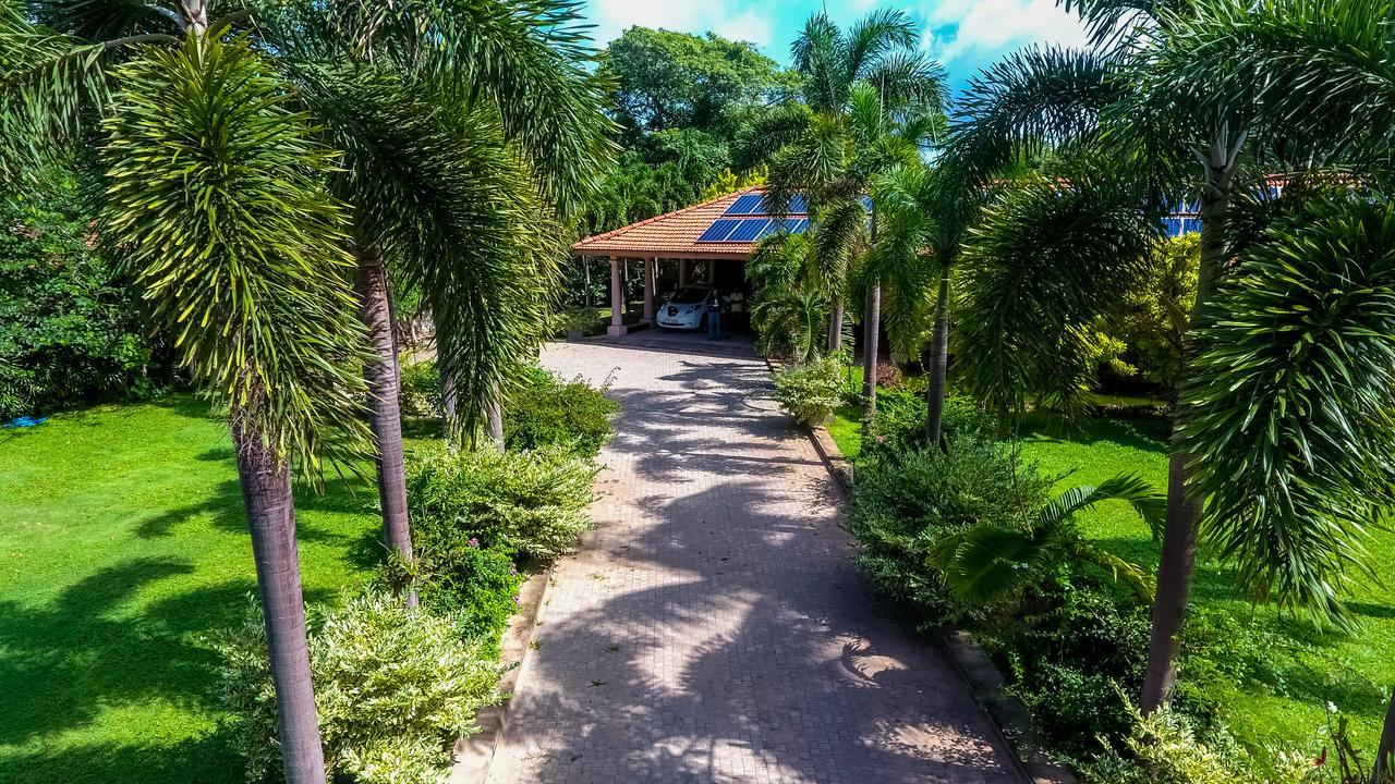 Tropical Villas Negombo Esterno foto
