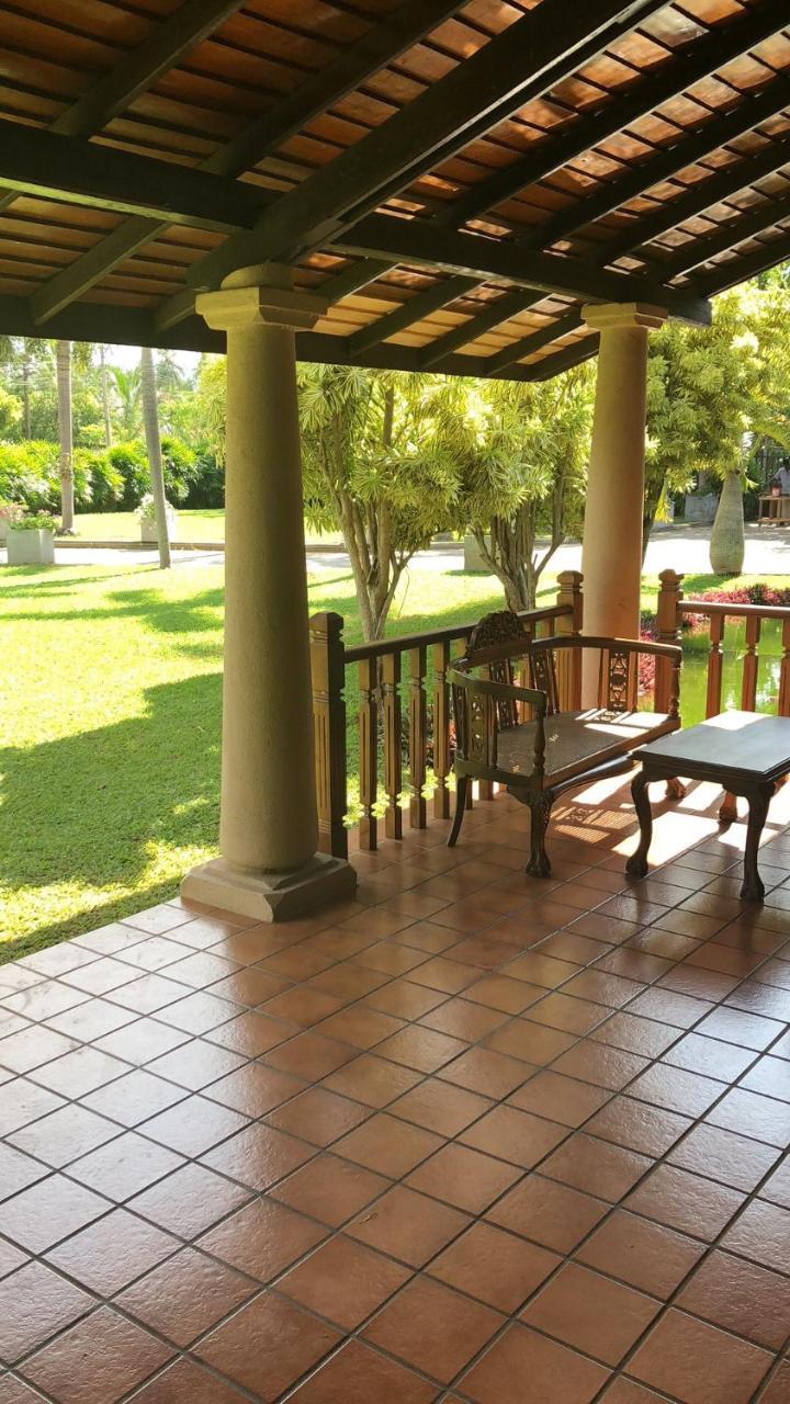 Tropical Villas Negombo Esterno foto