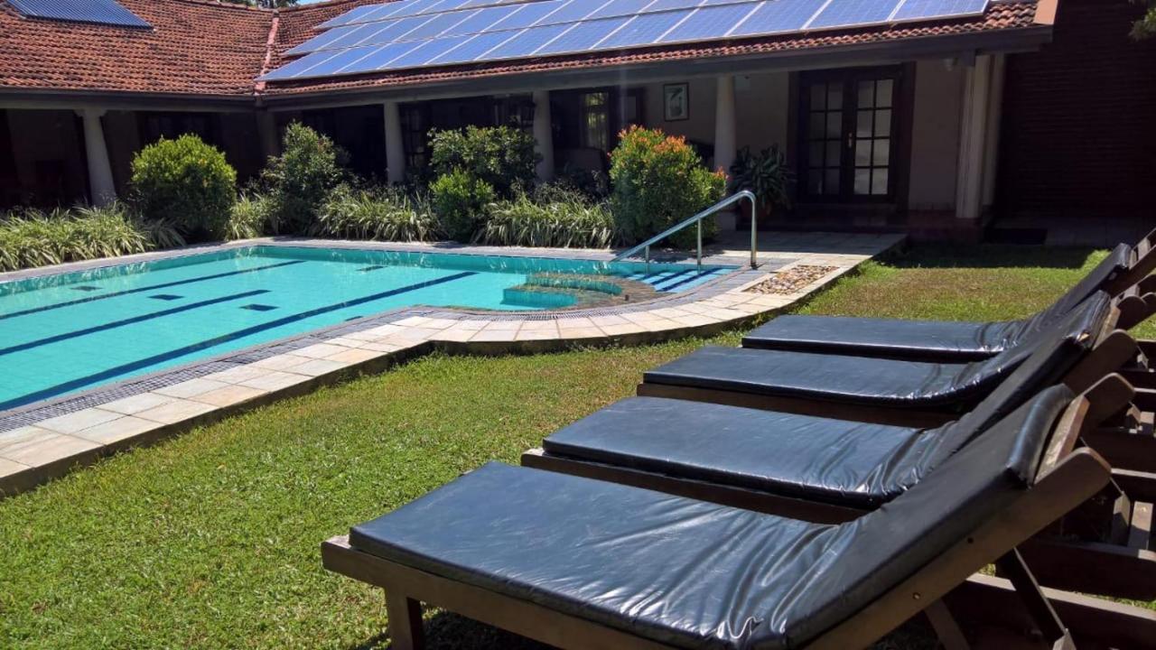 Tropical Villas Negombo Esterno foto