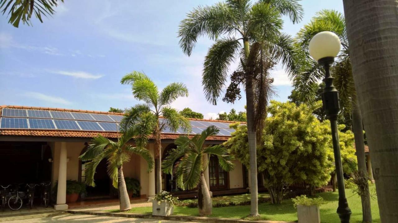 Tropical Villas Negombo Esterno foto